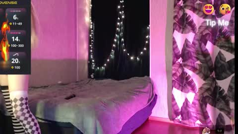 Mischelle online show from November 2025 11:53:01 PM