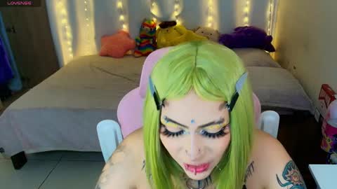 Snapshot of maliciaxpoison chatting on May 2026 01:13:02 AM maliciaxpoison online show from May 2026 01:13:02 AM