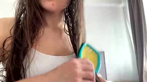 Snapshot of malinka_sweet19 chatting on October 2025 09:37:01 AM malinka_sweet19 online show from October 2025 09:37:01 AM