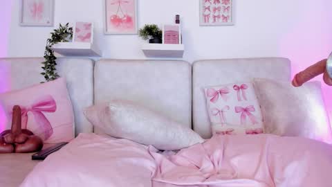 Malka online show from October 2025 08:28:01 PM