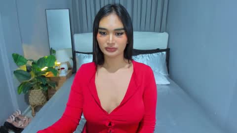 Snapshot of mallorygil chatting on December 2024 05:53:02 AM Mallory online show from December 2024 05:53:02 AM