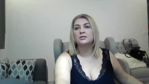 Snapshot of malorine chatting on November 2025 08:41:02 PM malorine online show from November 2025 08:41:02 PM