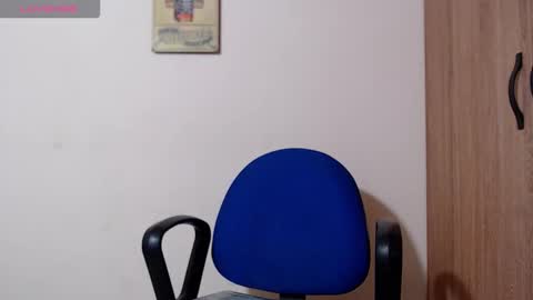 Snapshot of malory_golosa chatting on November 2025 04:11:02 AM Malory online show from November 2025 04:11:02 AM