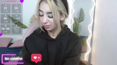 Malory  online show from September 2025 11:45:02 AM