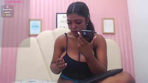 malorybrown online show from May 2026 01:40:01 PM