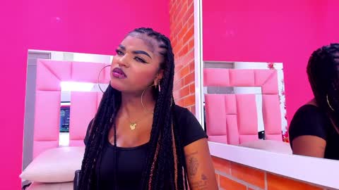 Melanie online show from December 2024 07:25:02 PM