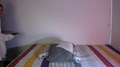 instagram  nueela   online show from November 2025 08:56:01 PM