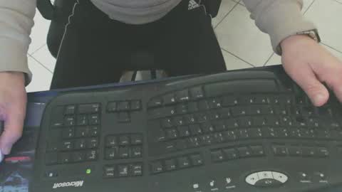 Snapshot of maly246 chatting on February 2026 08:08:02 AM maly246 online show from February 2026 08:08:02 AM