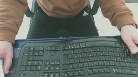 Snapshot of maly246 chatting on February 2026 12:20:02 PM maly246 online show from February 2026 12:20:02 PM