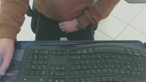 Snapshot of maly246 chatting on February 2026 08:29:01 AM maly246 online show from February 2026 08:29:01 AM