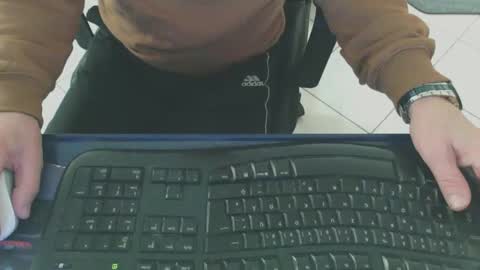 Snapshot of maly246 chatting on February 2026 09:36:02 AM maly246 online show from February 2026 09:36:02 AM