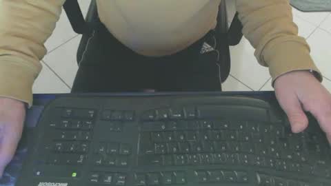 Snapshot of maly246 chatting on February 2026 12:24:01 PM maly246 online show from February 2026 12:24:01 PM