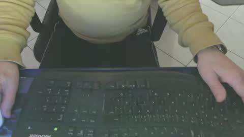 Snapshot of maly246 chatting on February 2026 08:24:01 AM maly246 online show from February 2026 08:24:01 AM