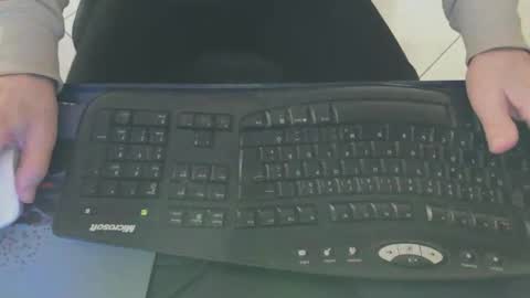 Snapshot of maly246 chatting on February 2026 08:35:01 AM maly246 online show from February 2026 08:35:01 AM