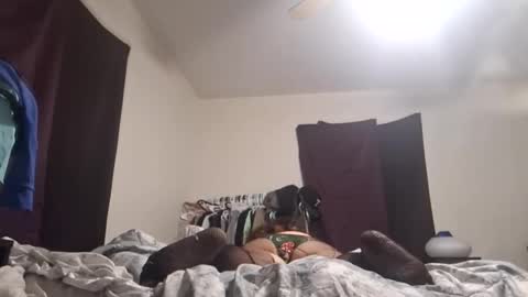 Mamadearest online show from December 2025 06:21:01 AM