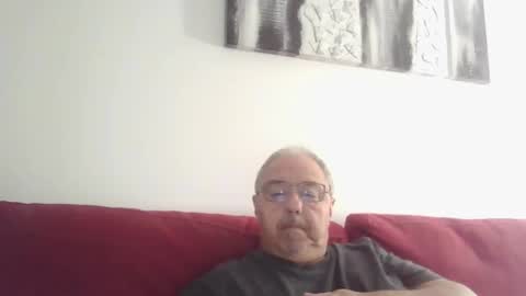 Snapshot of mambow99 chatting on October 2025 07:12:02 PM OLDMANFREE online show from October 2025 07:12:02 PM