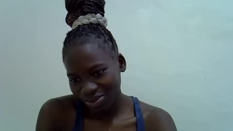 mamichula42 online show from November 2025 05:28:02 AM