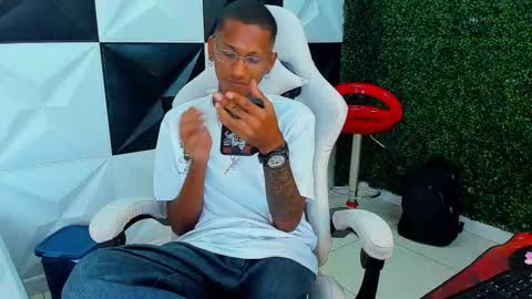 man_san11 online show from November 2025 03:35:01 PM