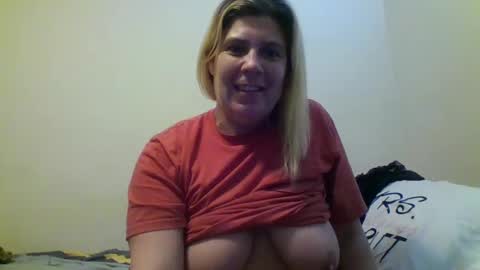 Snapshot of mandilube39 chatting on December 2024 02:49:01 PM mindy22 online show from December 2024 02:49:01 PM