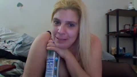 Snapshot of mandilube39 chatting on January 2025 09:29:02 AM mindy22 online show from January 2025 09:29:02 AM