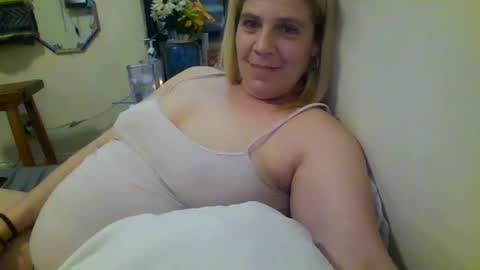 Snapshot of mandilube39 chatting on March 2025 03:48:02 AM mindy22 online show from March 2025 03:48:02 AM