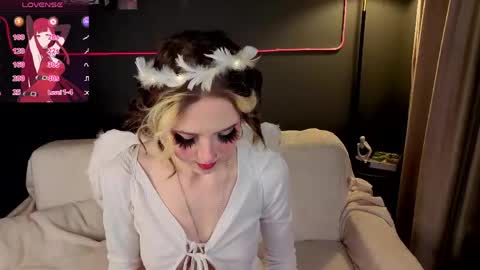 Luna online show from March 2026 09:40:01 PM