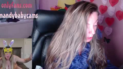 Snapshot of mandybabyxxx chatting on October 2025 01:04:02 AM MandyBabyXXX online show from October 2025 01:04:02 AM