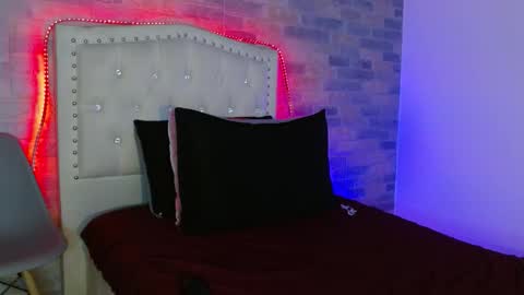 MANDY  online show from October 2025 12:16:01 PM