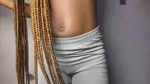 mandymia online show from November 2025 04:37:02 AM