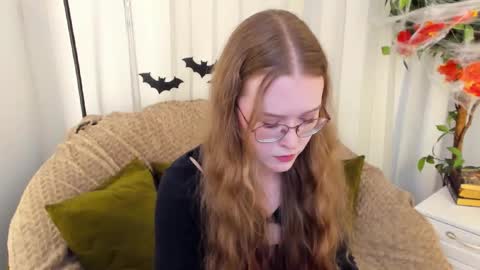 Snapshot of mandymilson chatting on October 2025 02:46:01 PM Mandy online show from October 2025 02:46:01 PM