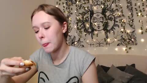 Snapshot of mandymilson chatting on November 2025 03:22:01 PM Mandy online show from November 2025 03:22:01 PM