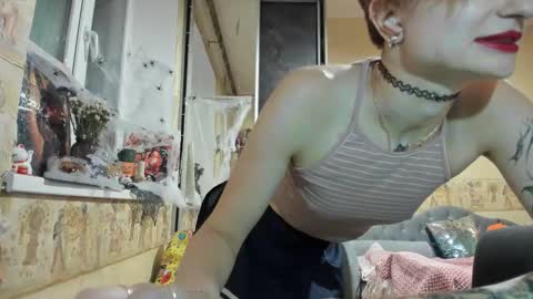 Mandy online show from October 2025 03:43:01 PM