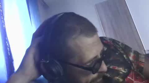 Snapshot of maniaksfucker chatting on November 2025 09:39:01 AM LANGERFICK online show from November 2025 09:39:01 AM