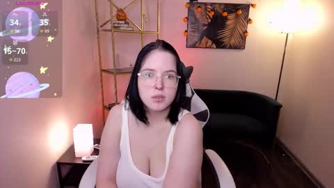 Snapshot of manic_pixie_ chatting on October 2025 03:47:02 PM manic_pixie_ online show from October 2025 03:47:02 PM