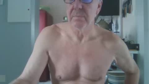 Snapshot of manngrossbite chatting on March 2025 09:12:02 AM manngrossbite online show from March 2025 09:12:02 AM