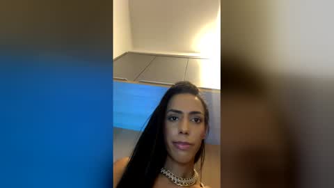 Snapshot of mannukaumon chatting on June 2026 10:43:02 PM Bru Zampolli online show from June 2026 10:43:02 PM