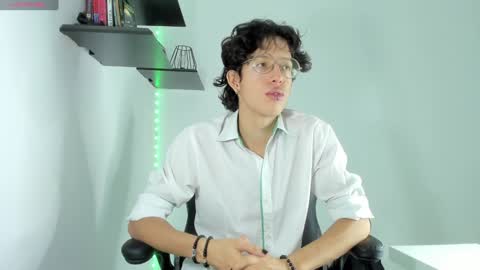 Snapshot of manu_vera8 chatting on December 2024 11:37:02 AM Manuel online show from December 2024 11:37:02 AM