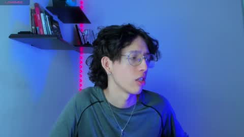 Snapshot of manu_vera8 chatting on February 2025 08:22:01 PM Manuel online show from February 2025 08:22:01 PM