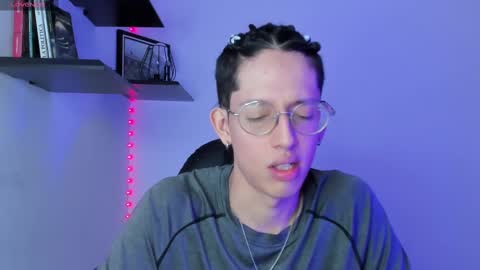 Snapshot of manu_vera8 chatting on March 2025 07:58:02 PM Manuel online show from March 2025 07:58:02 PM