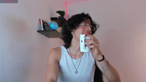 Snapshot of manu_vera8 chatting on October 2025 02:31:01 AM Manuel online show from October 2025 02:31:01 AM