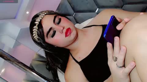 Manuela Kingsley online show from February 2025 06:08:02 PM