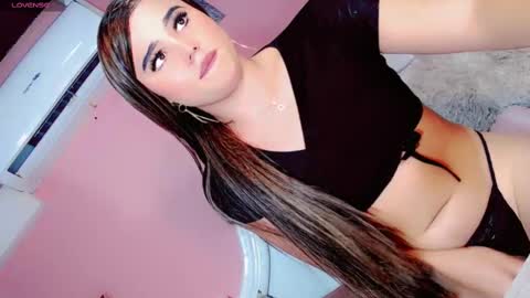 Manuela Kingsley online show from February 2025 02:26:01 PM