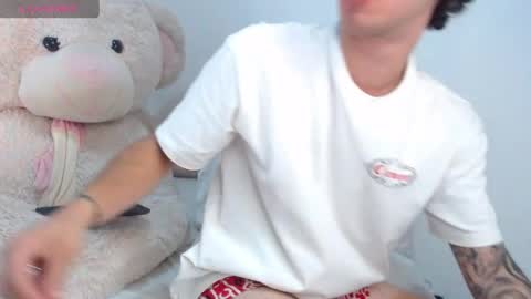 Manuel online show from May 2026 03:01:01 AM