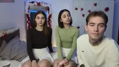 Snapshot of mar7gan chatting on December 2025 12:01:02 PM mar7gan online show from December 2025 12:01:02 PM