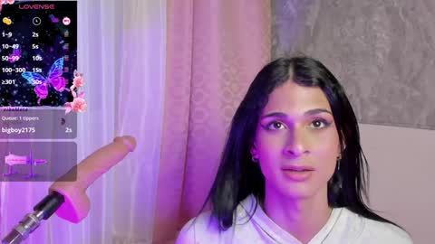 Mara online show from December 2024 11:23:02 PM