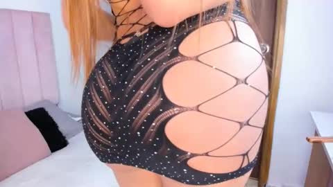 Mara  online show from December 2024 06:57:01 PM