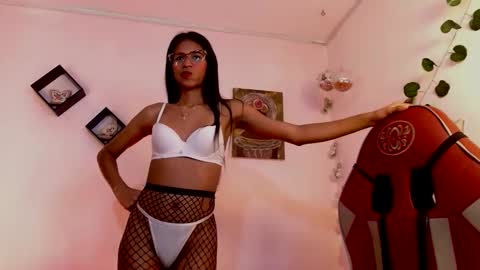 Mara 3 online show from November 2025 01:54:02 PM