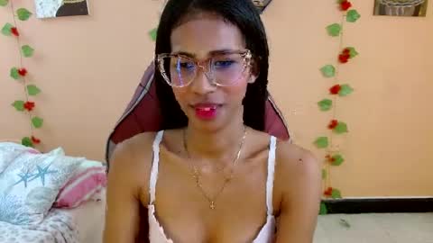 Snapshot of mara_summer chatting on April 2026 01:24:01 PM Mara 3 online show from April 2026 01:24:01 PM