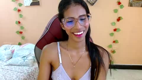 Snapshot of mara_summer chatting on May 2026 01:07:01 PM Mara 3 online show from May 2026 01:07:01 PM
