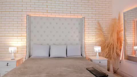 mara_winters_ online show from February 2026 12:12:01 PM